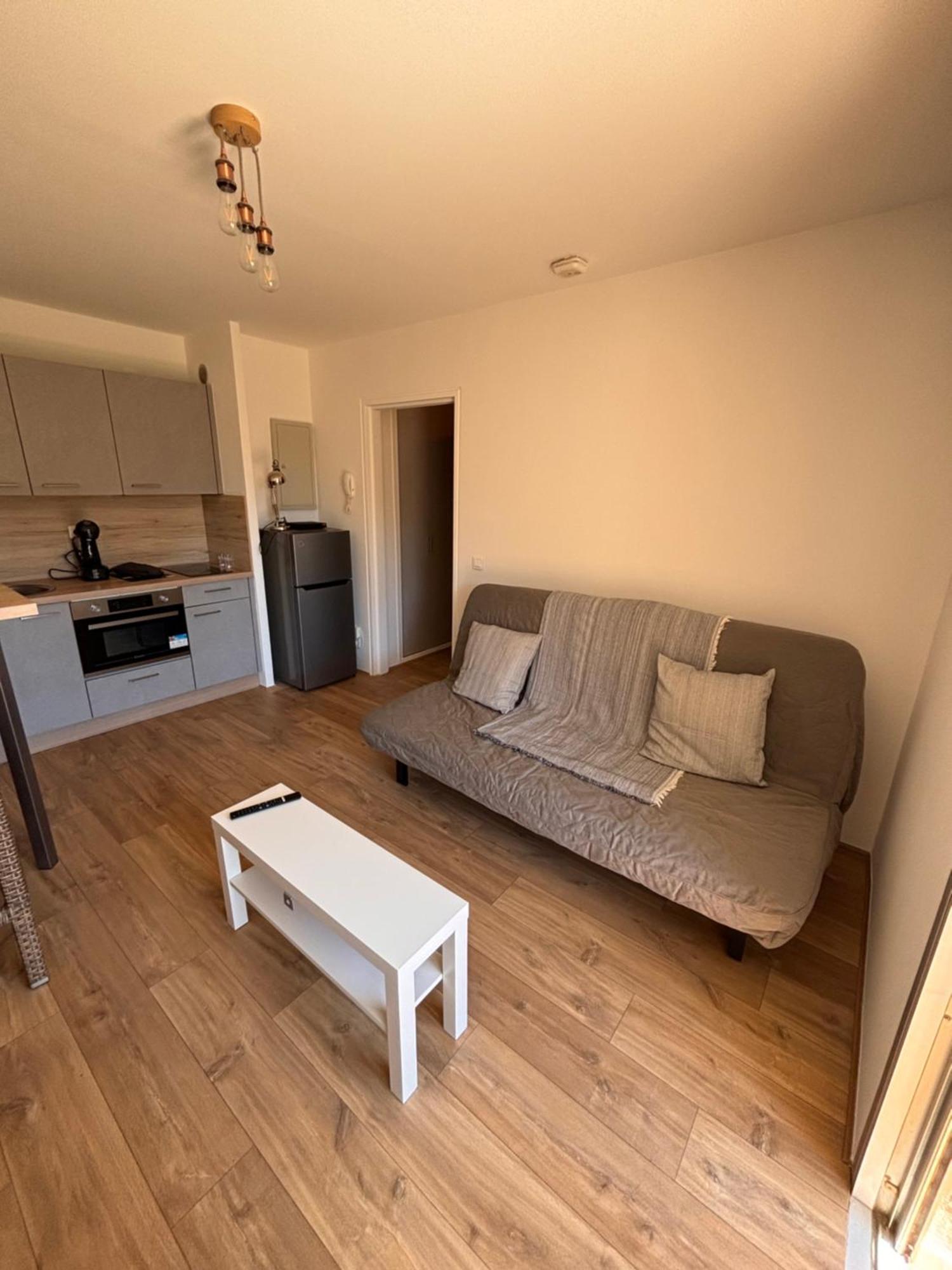 Beau Studio 300 M De La Plage Avec Parking Apartment La Ciotat Bagian luar foto